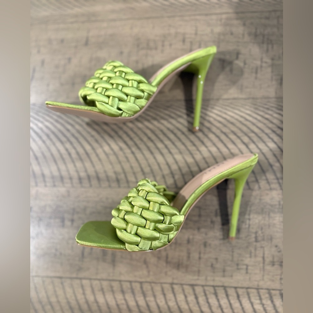 NEW Simmi London Brandy Bright Green Satin Woven Open Toe Slide On Mules Heels - Picture 9 of 10